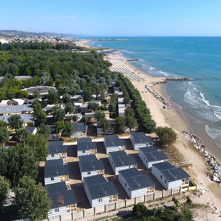 Stork Camping Village Roseto Degli Abruzzi Luaran gambar