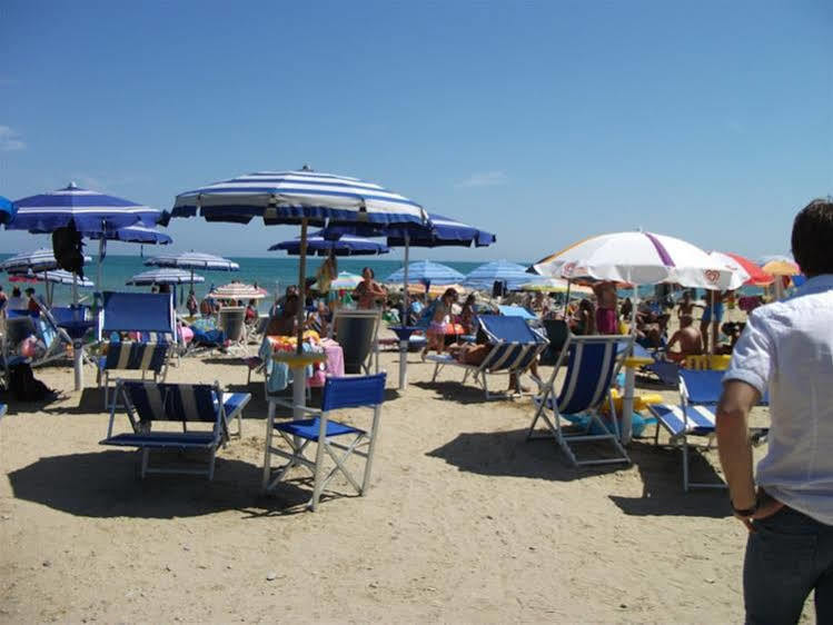 Stork Camping Village Roseto Degli Abruzzi Luaran gambar